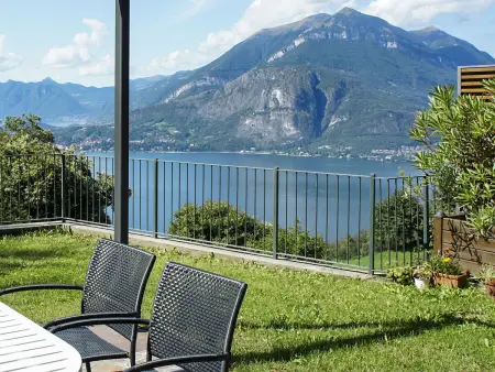 Maison jumelée Ronco à Varenna, 50 m², vue panoramique sur le lac : photo 2