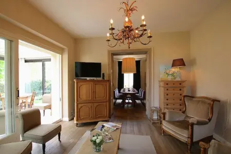 Maison XVIIIe siècle avec jacuzzi à Virton, 8 pers. : photo 2