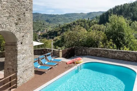 Location appartement à Casola in Lunigiana, Retraite confortable à Casola avec Wi-Fi