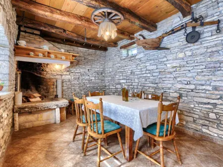 Maison Narcis à Pazin, 6 pers., terrasse 40 m² : photo 8