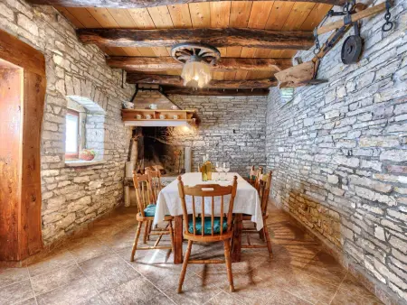 Maison Narcis à Pazin, 6 pers., terrasse 40 m² : photo 16