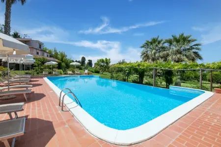 Gattotrilo x 5, Appartement dans une résidence avec piscine - Photo 10
