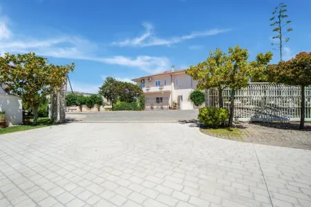 Gattotrilo x 5, Appartement dans une résidence avec piscine - Photo 12