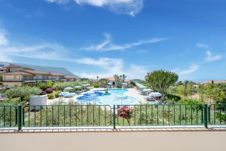 Gattotrilo x 5, Appartement dans une résidence avec piscine - Photo 32