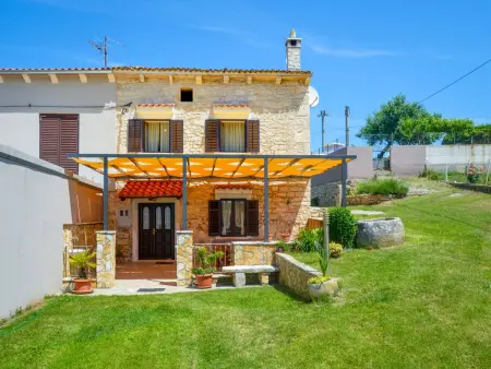 Maison Laura à Pula : piscine privée et terrain 800m² : photo 3