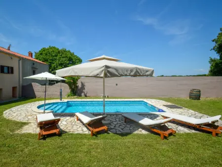 Maison Laura à Pula : piscine privée et terrain 800m² : photo 10