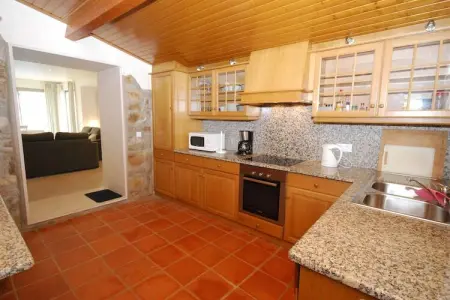 Casa Cela, Maison de vacances moderne à Cela - Photo 10