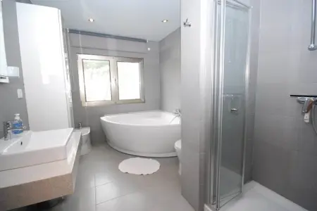 Casa Cela, Maison de vacances moderne à Cela - Photo 16