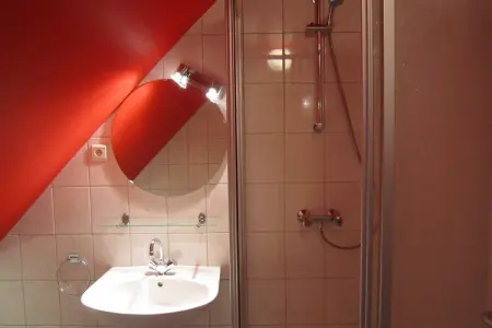 The Rainbow House, Luxueuse maison de vacances campagne avec piscine - Photo 18
