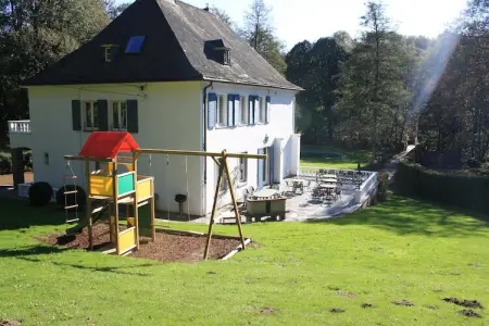 The Rainbow House, Luxueuse maison de vacances campagne avec piscine - Photo 31