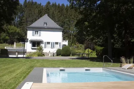 The Rainbow House, Luxueuse maison de vacances campagne avec piscine - Photo 32