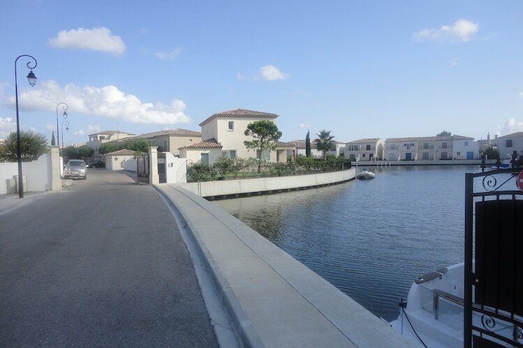 Villa 3 chambres avec vue sur l'eau à Aigues-Mortes - Photo 25