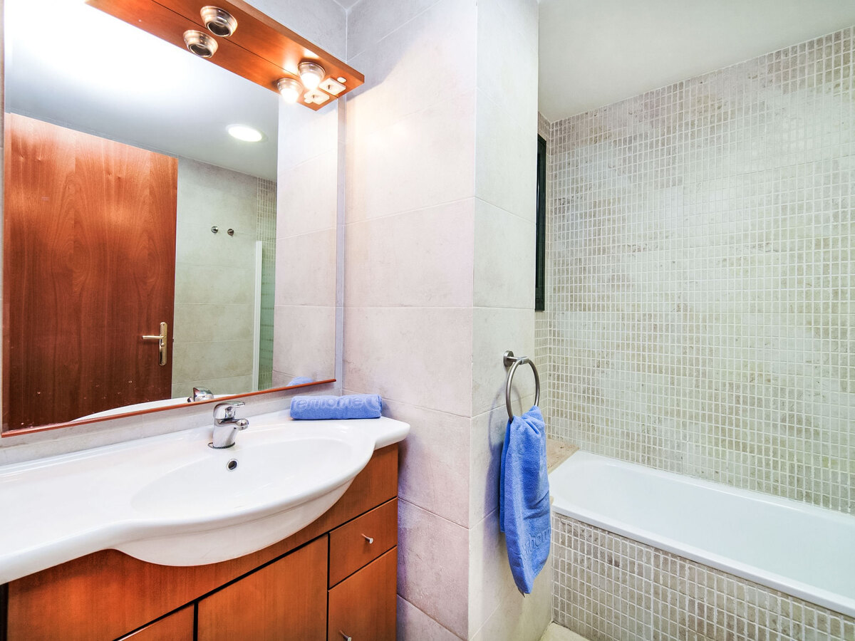 Escorxador, appartement 6 pers. à 400m de la mer - Photo 13