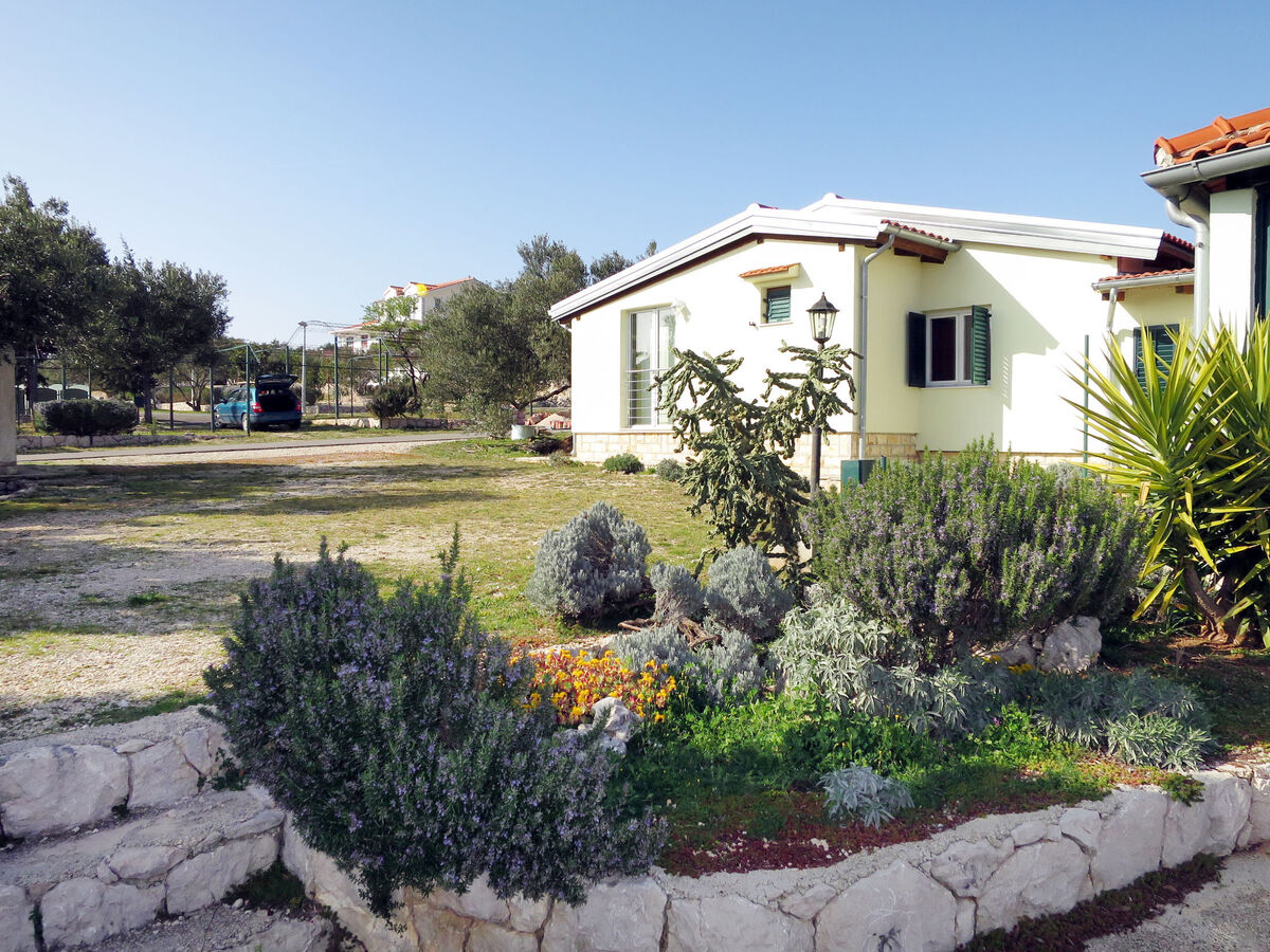 Camp Marko, maison 30m² à 300m de la mer - Photo 2