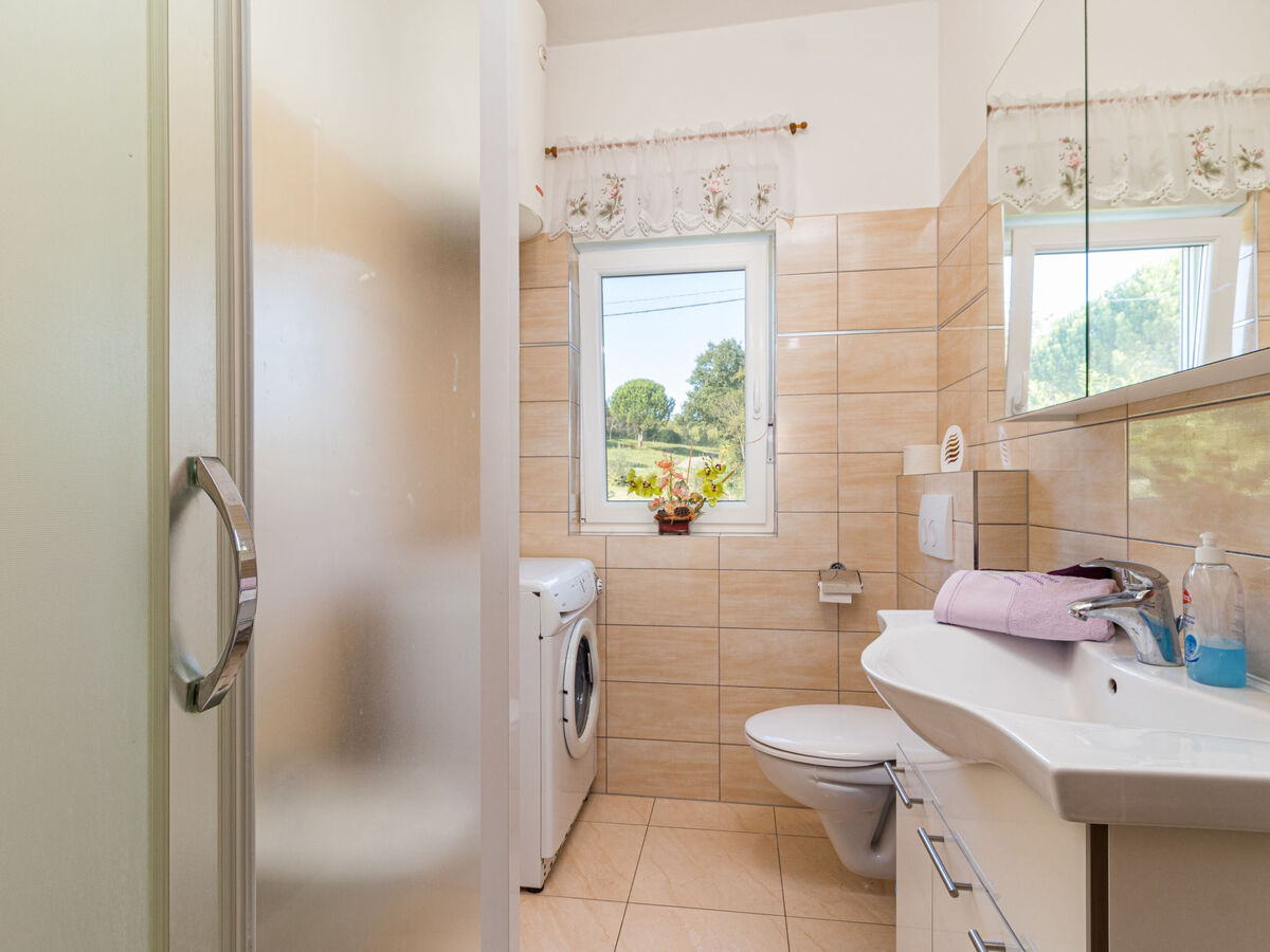 Maison Larisa avec piscine privée à Pićan - Photo 5