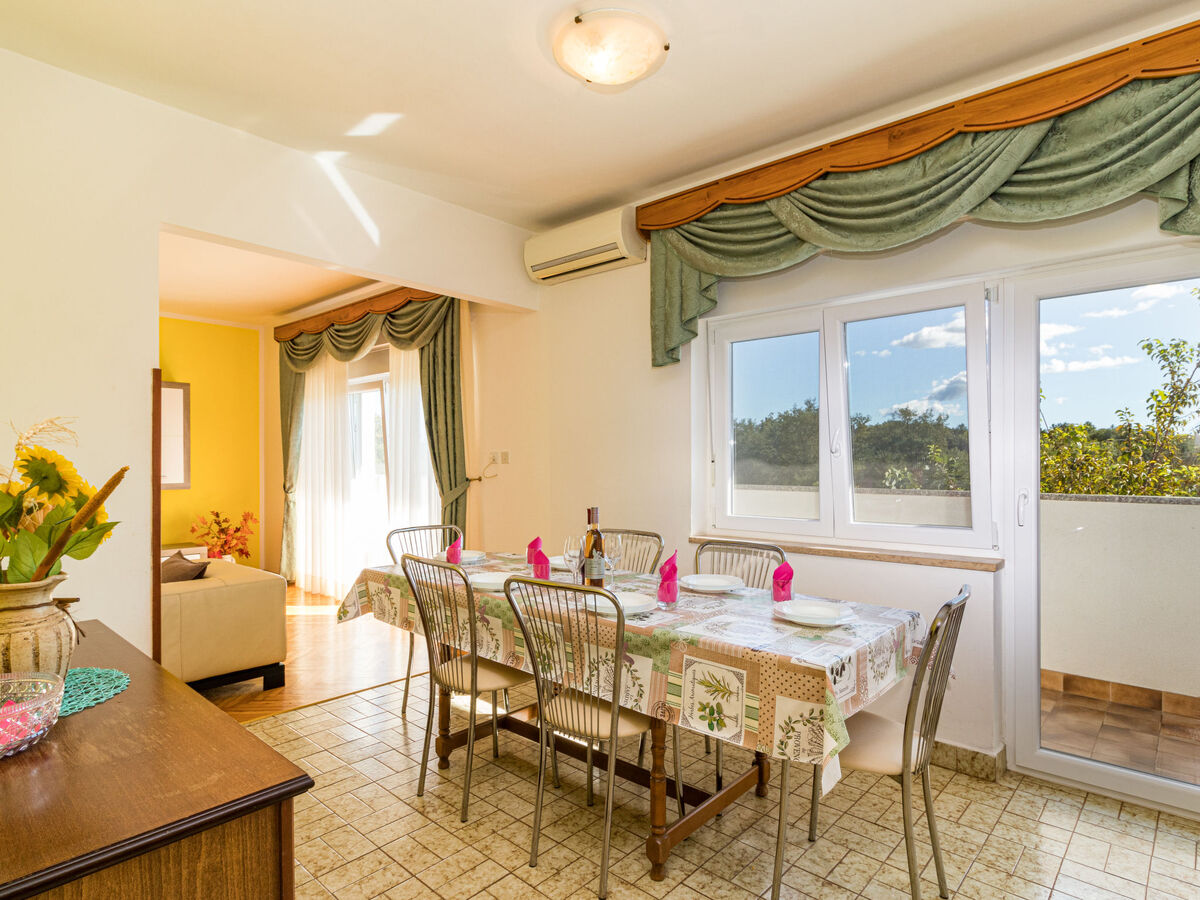 Maison Larisa avec piscine privée à Pićan - Photo 10