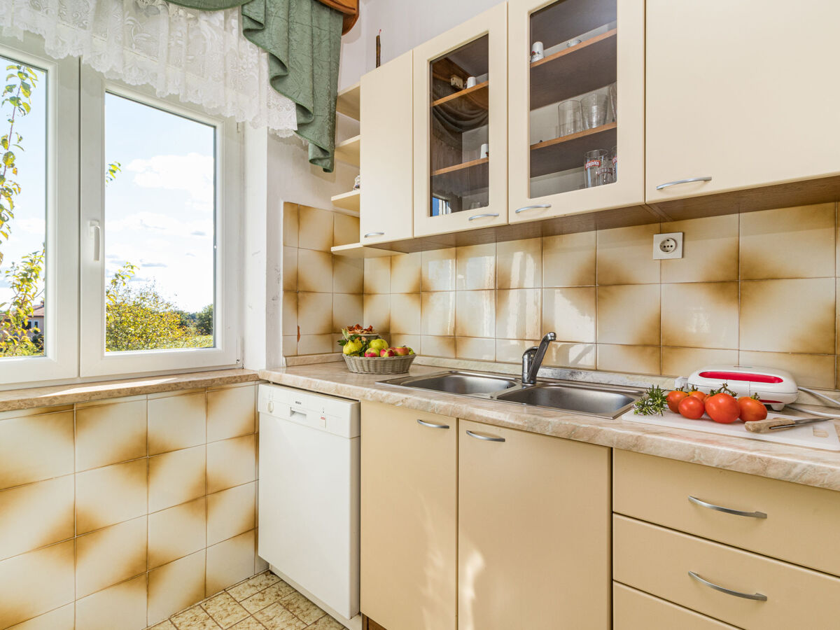Maison Larisa avec piscine privée à Pićan - Photo 12