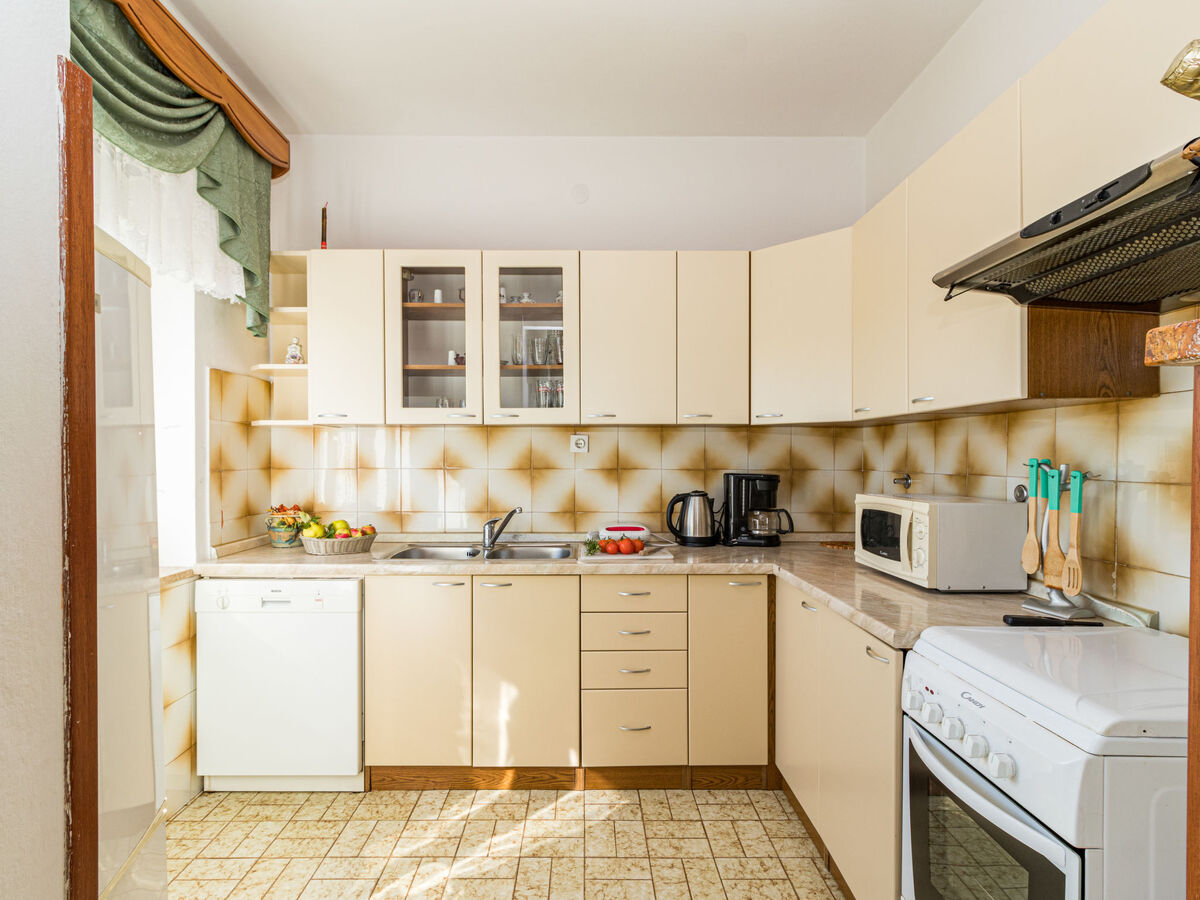 Maison Larisa avec piscine privée à Pićan - Photo 13