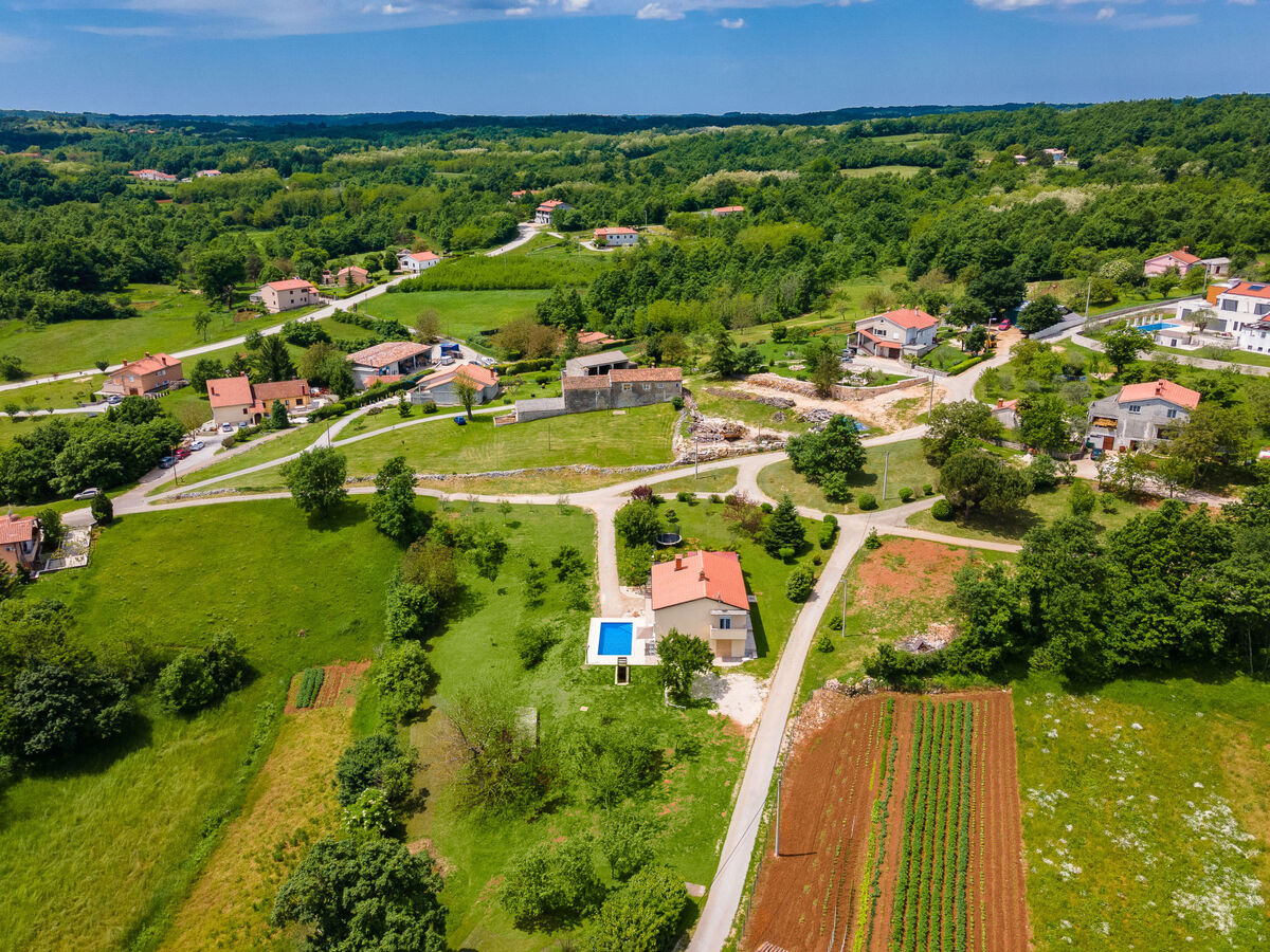 Maison Larisa avec piscine privée à Pićan - Photo 25