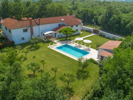 Maison Tijan à Rovinj : piscine privée et terrain 800m² : photo 3