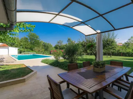 Maison Tijan à Rovinj : piscine privée et terrain 800m² : photo 6