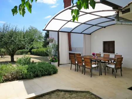 Maison Tijan à Rovinj : piscine privée et terrain 800m² : photo 47