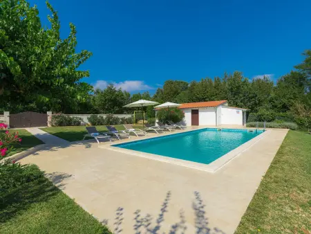 Maison Tijan à Rovinj : piscine privée et terrain 800m² : photo 49