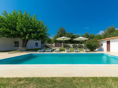 Maison Tijan à Rovinj : piscine privée et terrain 800m² : photo 50