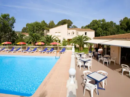 Grand appartement RDC 6 pers., 200 m de la mer à Calvi - Photo 10