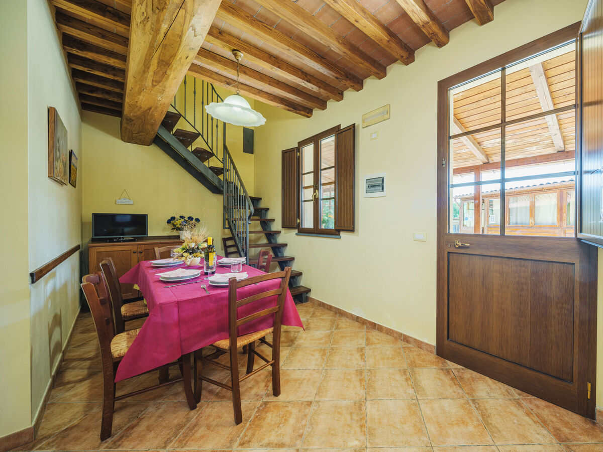Appartement Ponziani à Orentano, piscine et 5000 m² - Photo 7