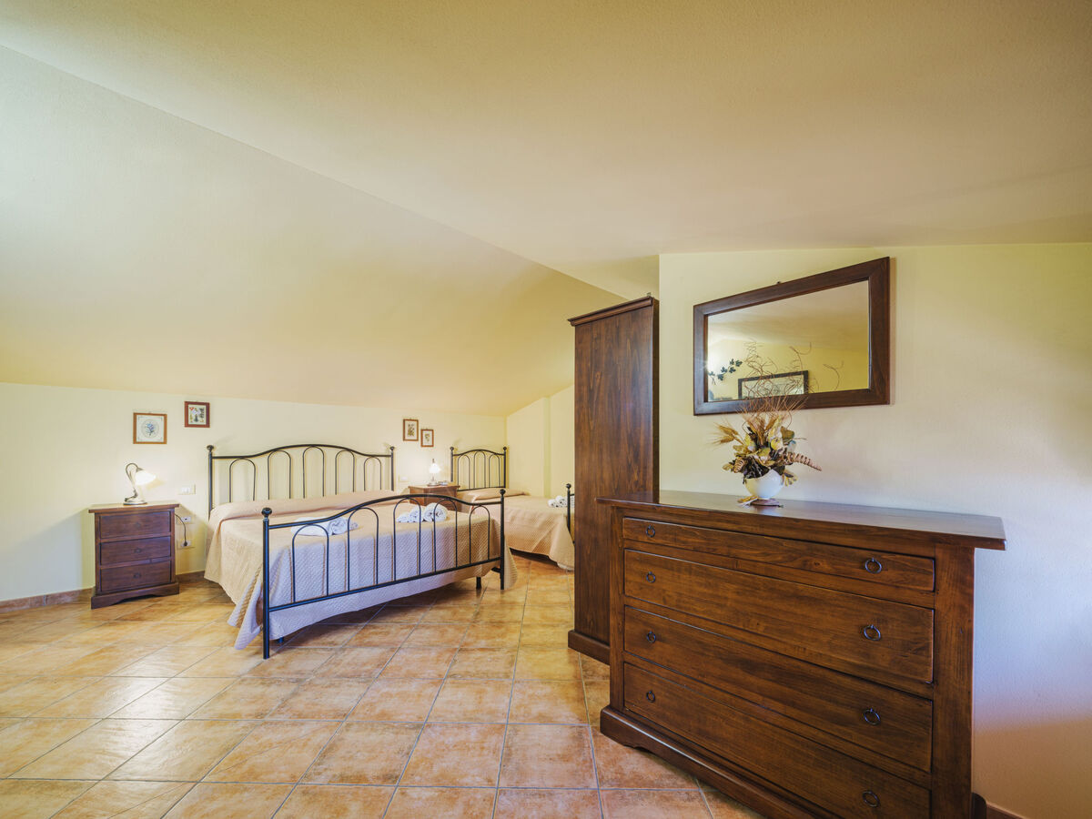 Appartement Ponziani à Orentano, piscine et 5000 m² - Photo 16