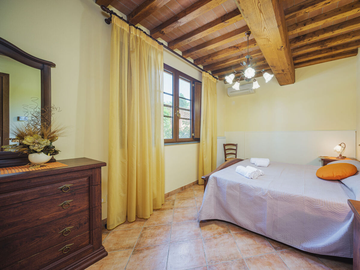 Appartement Ponziani à Orentano, piscine et 5000 m² - Photo 21