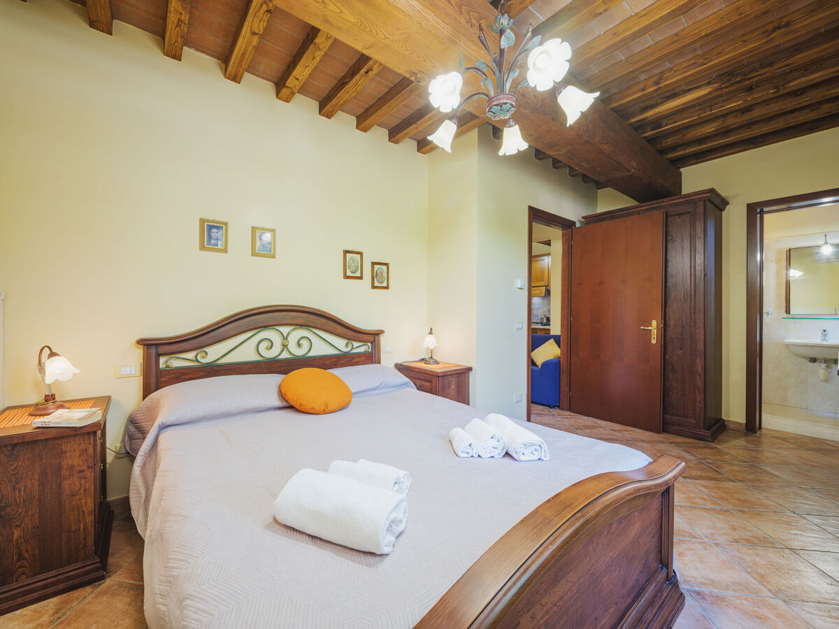 Appartement Ponziani à Orentano, piscine et 5000 m² - Photo 23