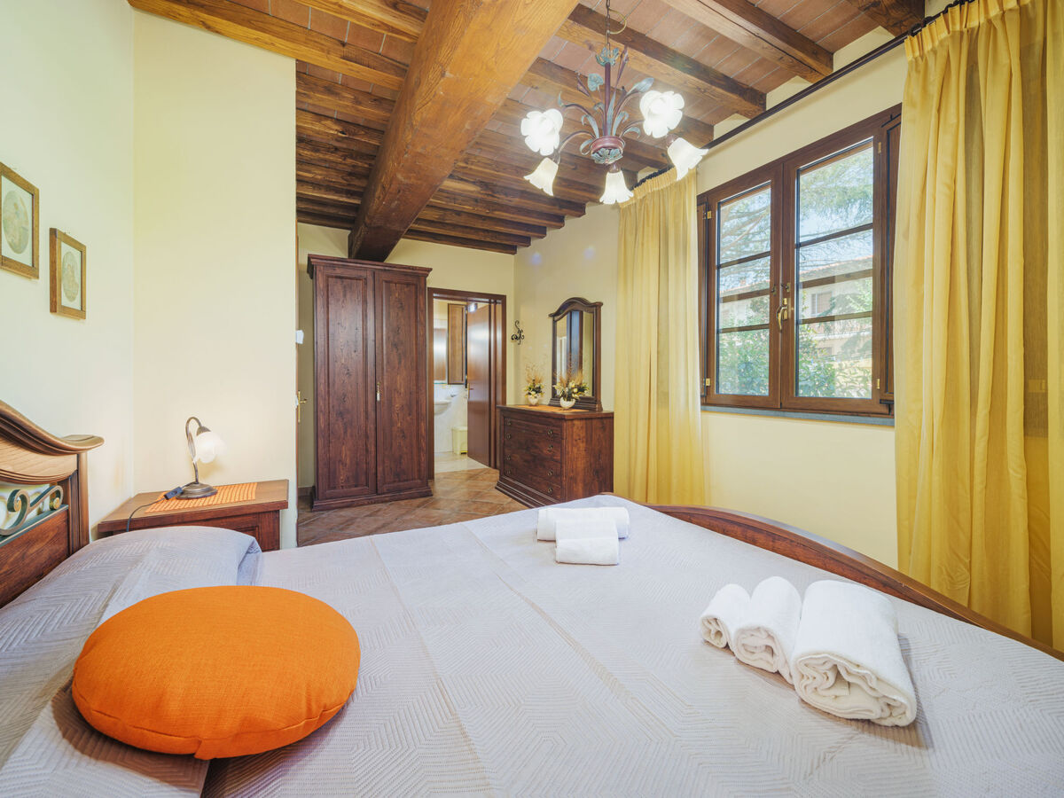 Appartement Ponziani à Orentano, piscine et 5000 m² - Photo 24