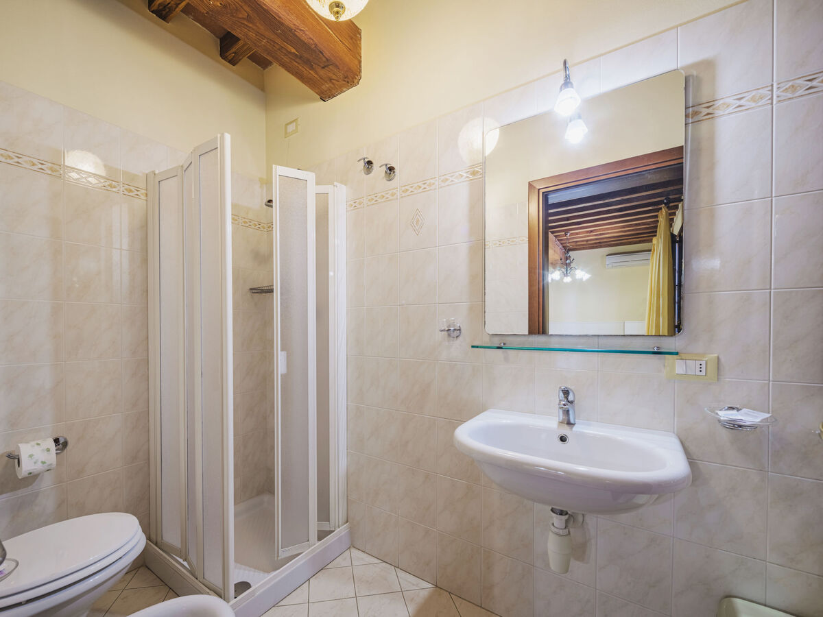 Appartement Ponziani à Orentano, piscine et 5000 m² - Photo 26