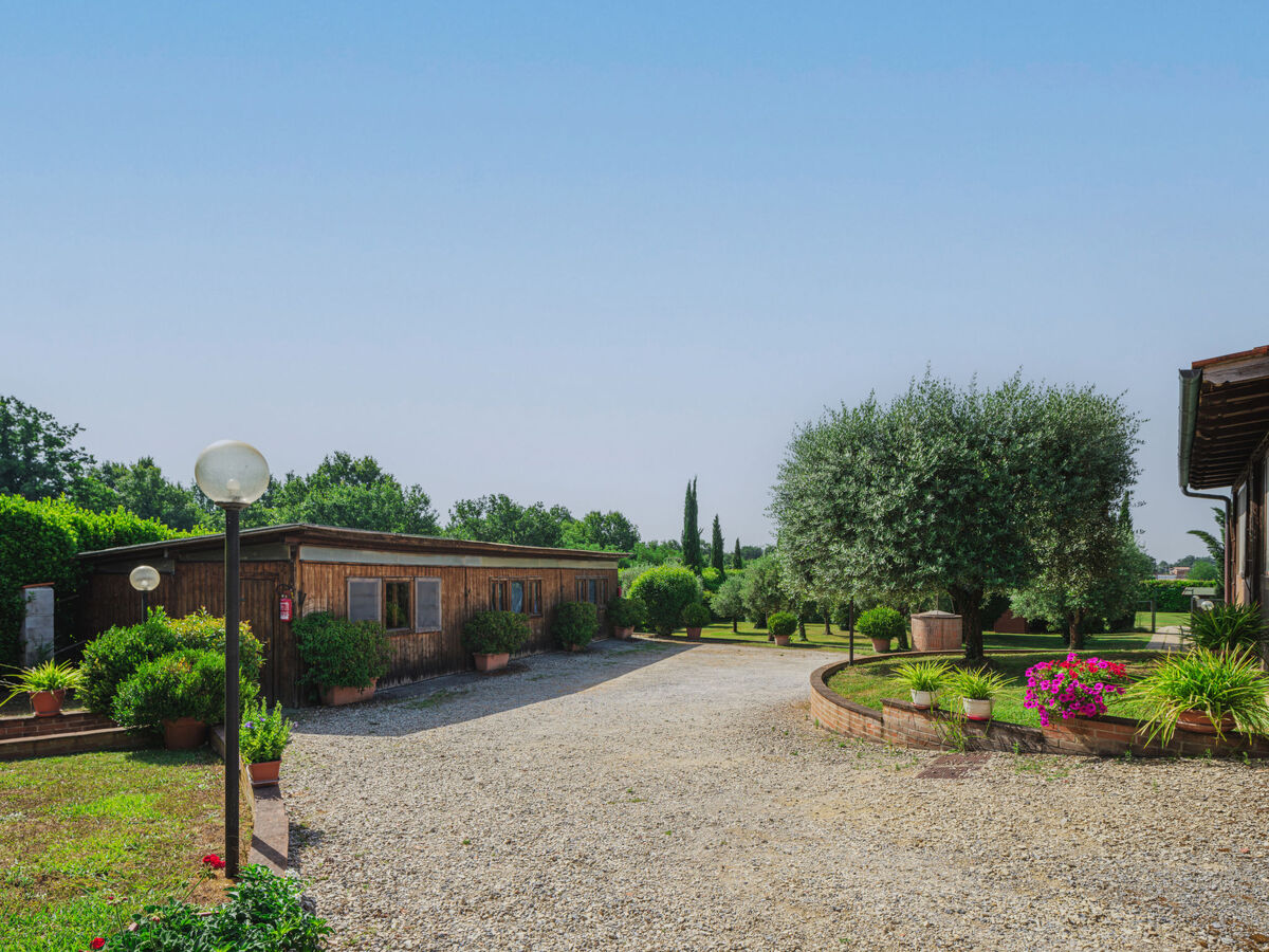 Appartement Ponziani à Orentano, piscine et 5000 m² - Photo 32