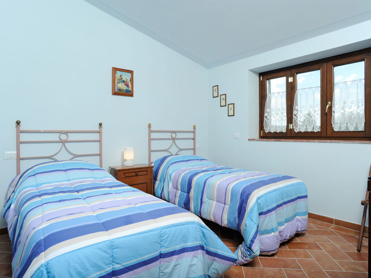 Montechioccioli, maison 6 chambres avec piscine - Photo 15