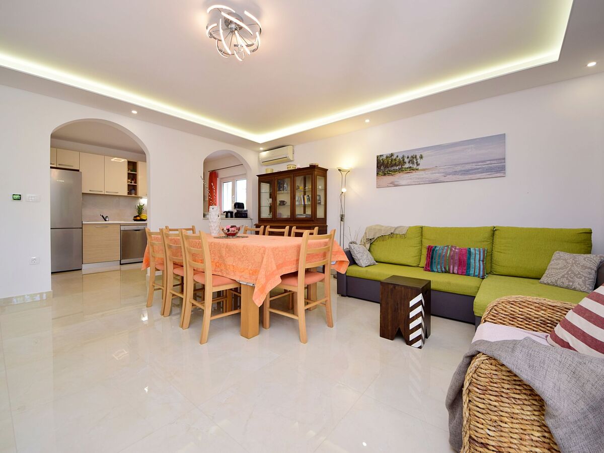 Neka : maison 2 étages avec piscine chauffée à Trogir - Photo 10