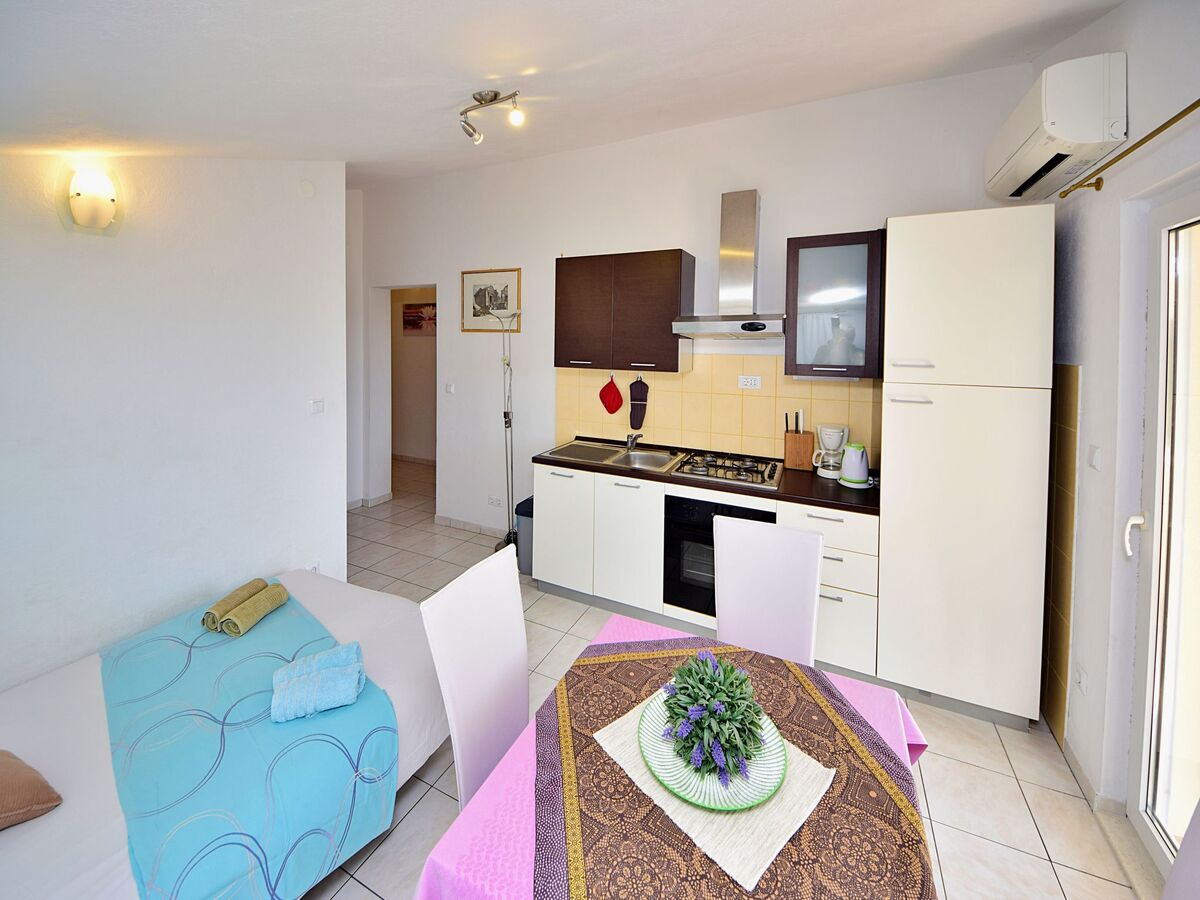 Neka : maison 2 étages avec piscine chauffée à Trogir - Photo 24