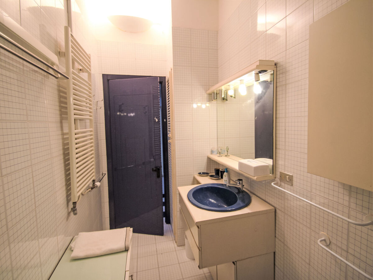 Apt 3 : 2 pièces rénové proche mer à Santa Margherita - Photo 15