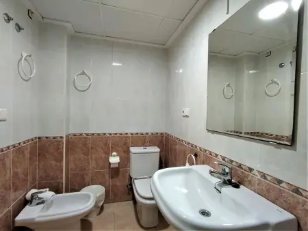 Appartement Urbaeuropa, vue mer à 100 m de la plage - Photo 9