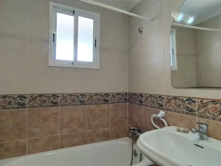 Appartement Urbaeuropa, vue mer à 100 m de la plage - Photo 10