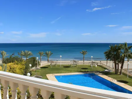 Appartement Urbaeuropa, vue mer à 100 m de la plage - Photo 16