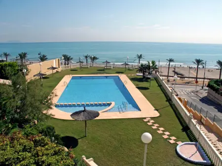 Appartement Urbaeuropa, vue mer à 100 m de la plage - Photo 17
