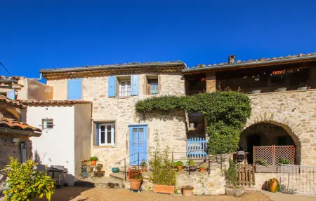 Location maison de vacances à Salles sous Bois