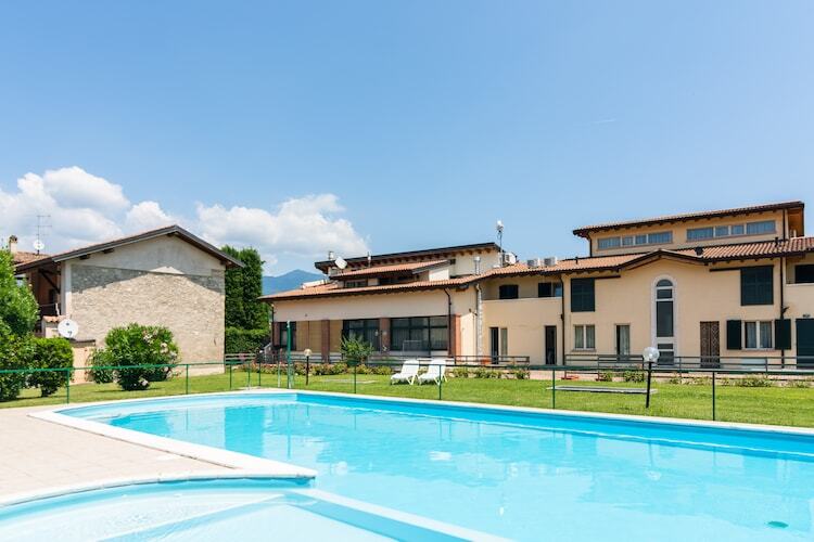 Maison Colombaro Tipo B : agriturismo avec golf et piscine - Photo 2