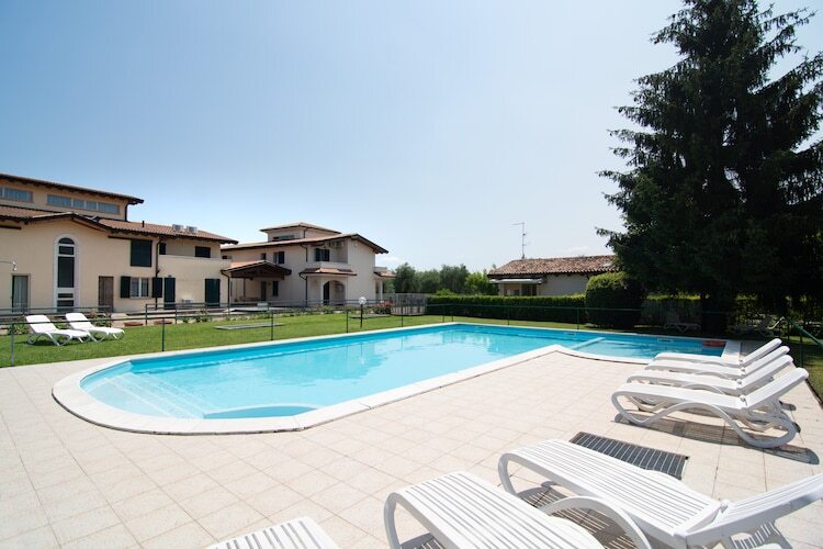 Maison Colombaro Tipo B : agriturismo avec golf et piscine - Photo 7