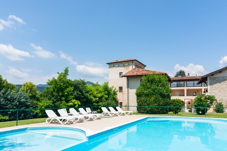 Maison Colombaro Tipo B : agriturismo avec golf et piscine - Photo 8