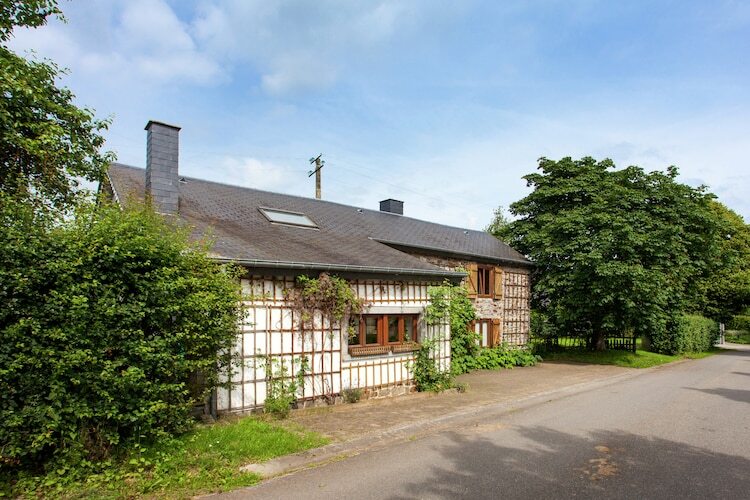 Li Saboti : maison 4 chambres à Roumont, 100 m de la forêt - Photo 10