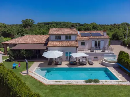 Villa Vela : maison avec piscine privée à Pula : photo 7